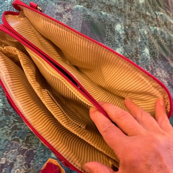 Hand Painted Leather Handbag, India - Picture 3 of 7